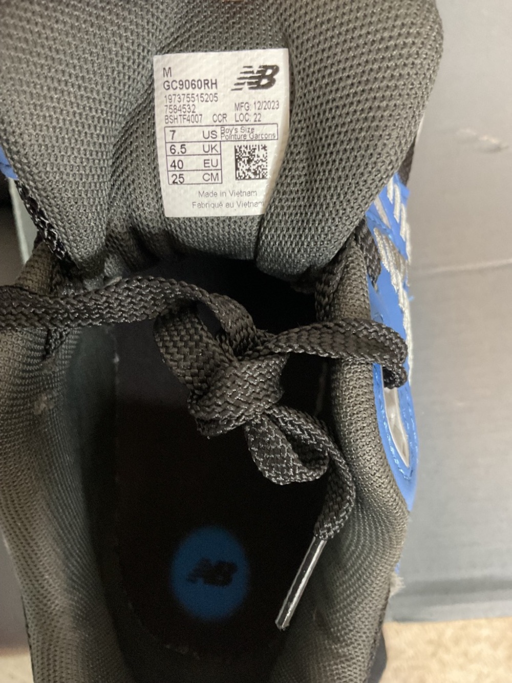 New Balance 9060 "Blue Agate" / Dark Royal Black GC9060RH Youth 7Y / Women 8.5 - Picture 7 of 10